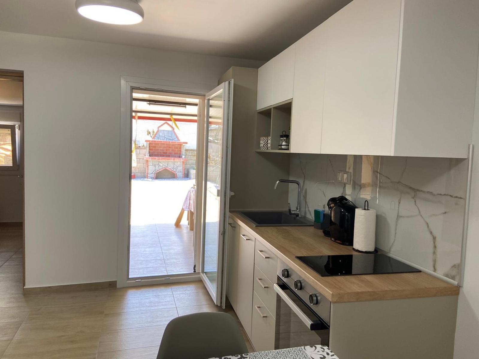 Karakasi House Apartment